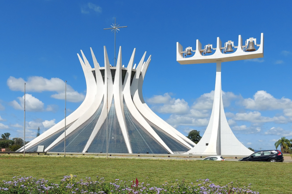 Catedral-Brasilia-Arquitetura-Brutalista